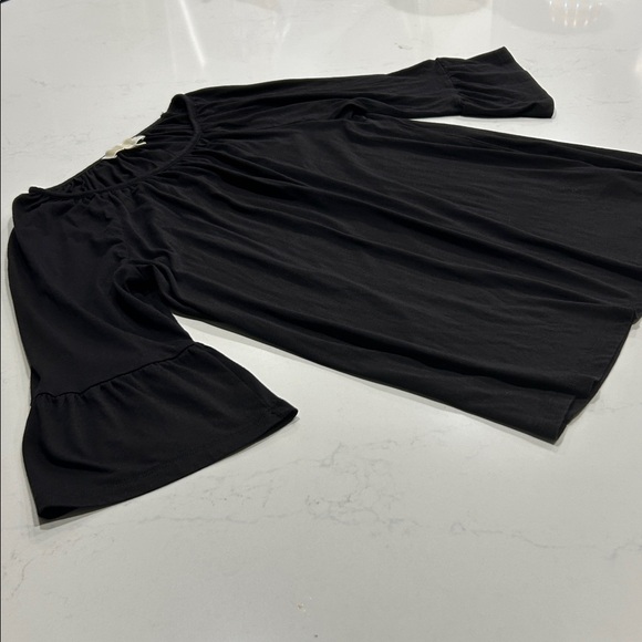 Michael Kors Classic Black Top - Picture 4 of 9